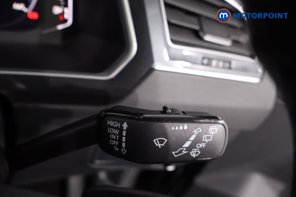 Volkswagen Tiguan R-Line Automatic Petrol SUV - Stock Number (1638465) - 17th supplementary image