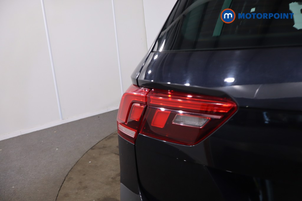 Volkswagen Tiguan R-Line Automatic Petrol SUV - Stock Number (1638465) - 44th supplementary image