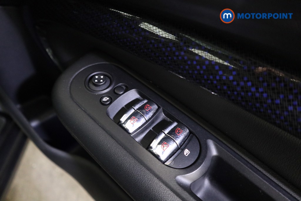 Mini Clubman Cooper Exclusive Automatic Petrol Estate - Stock Number (1565019) - 13th supplementary image