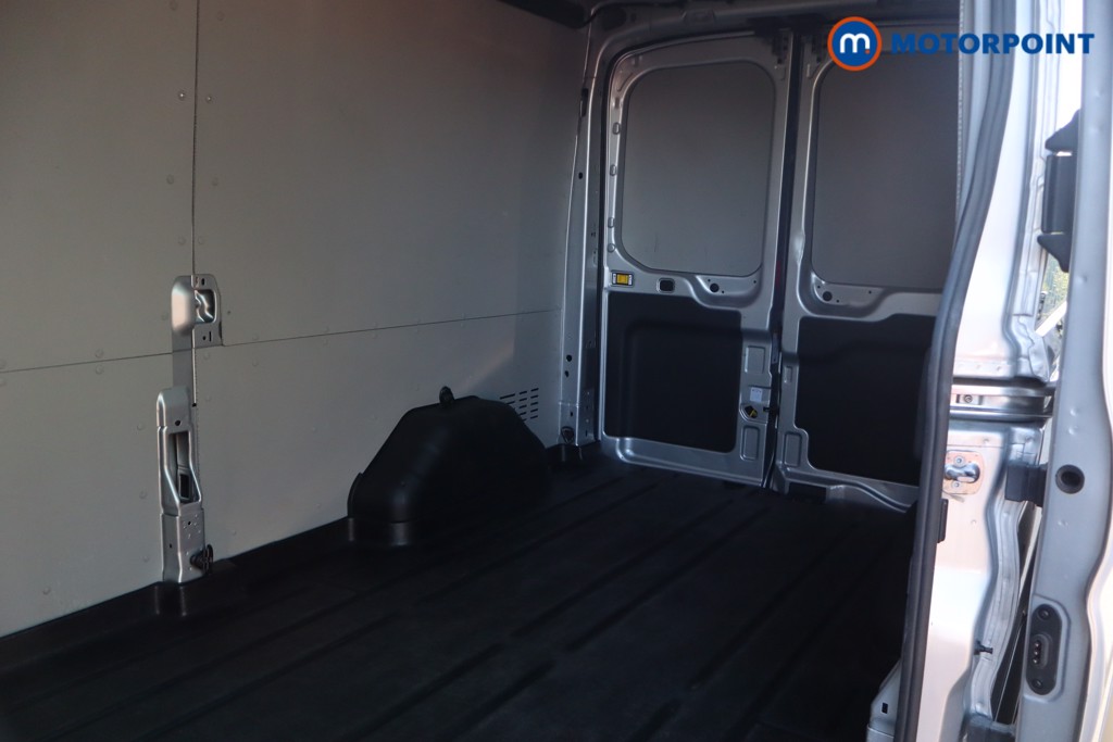 Ford Transit Leader Automatic Diesel Medium Roof Van - Stock Number (1607354) - 2nd supplementary image