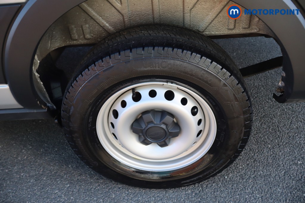 Ford Transit Leader Automatic Diesel Medium Roof Van - Stock Number (1607354) - 7th supplementary image