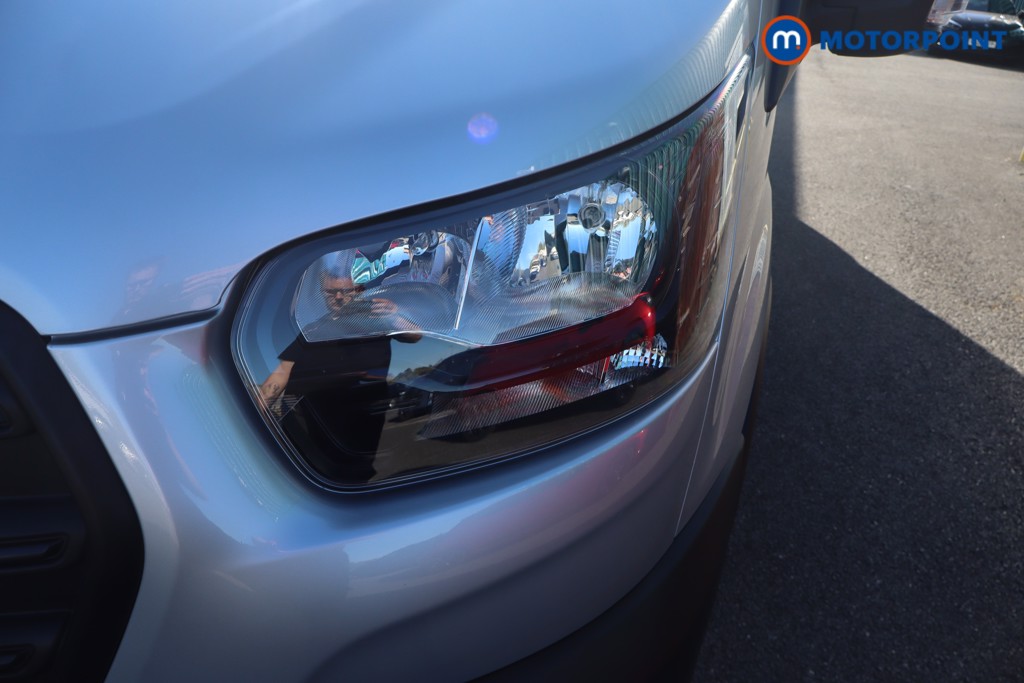 Ford Transit Leader Automatic Diesel Medium Roof Van - Stock Number (1607354) - 13th supplementary image