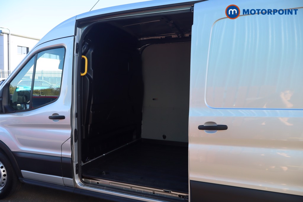 Ford Transit Leader Automatic Diesel Medium Roof Van - Stock Number (1607354) - 1st supplementary image