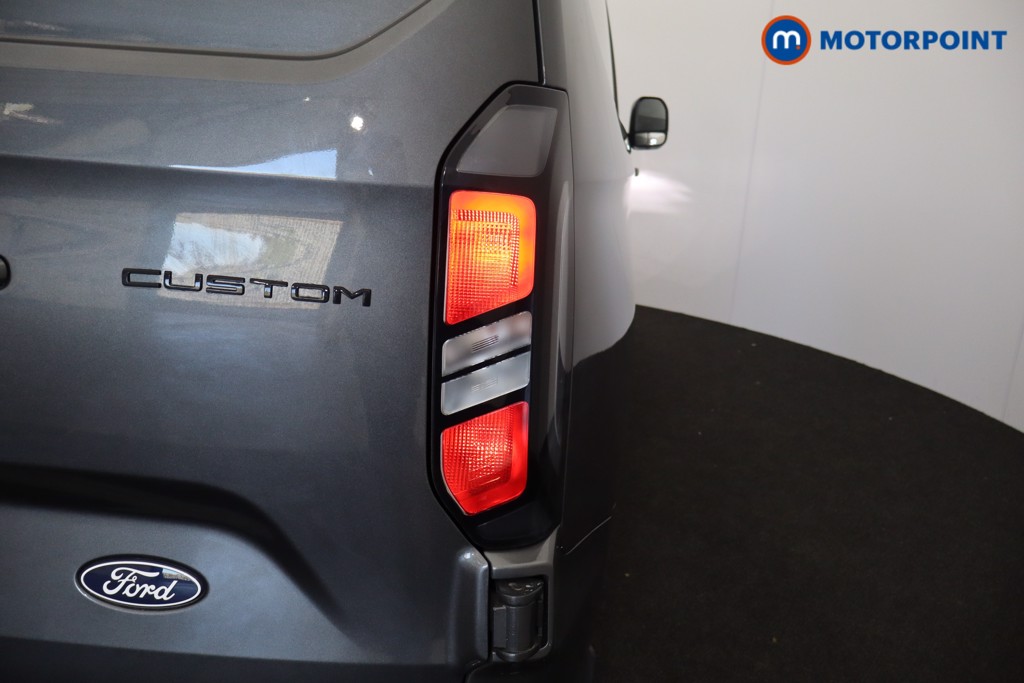Ford Transit Custom Limited Manual Diesel Panel Van - Stock Number (1613966) - 23rd supplementary image