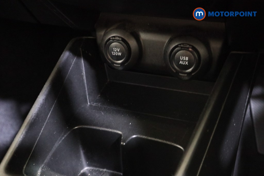 Suzuki Swift Sz-L Manual Petrol Hatchback - Stock Number (1621909) - 9th supplementary image