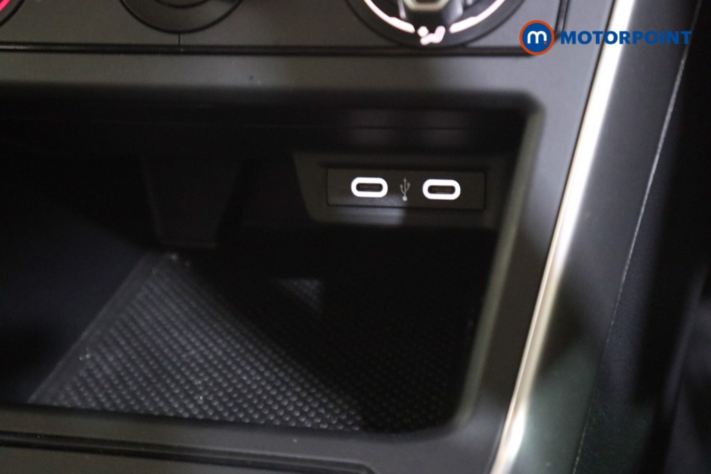 Volkswagen Polo Life Manual Petrol Hatchback - Stock Number (1623360) - 8th supplementary image