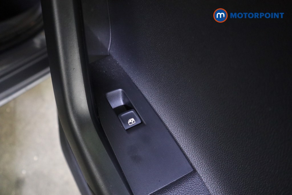 Volkswagen Polo Life Manual Petrol Hatchback - Stock Number (1623360) - 20th supplementary image