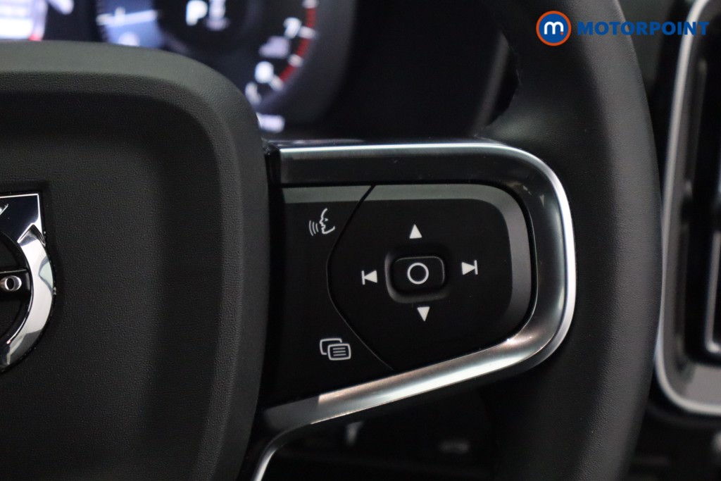 Volvo Xc40 R Design Pro Automatic Petrol SUV - Stock Number (1623418) - 8th supplementary image