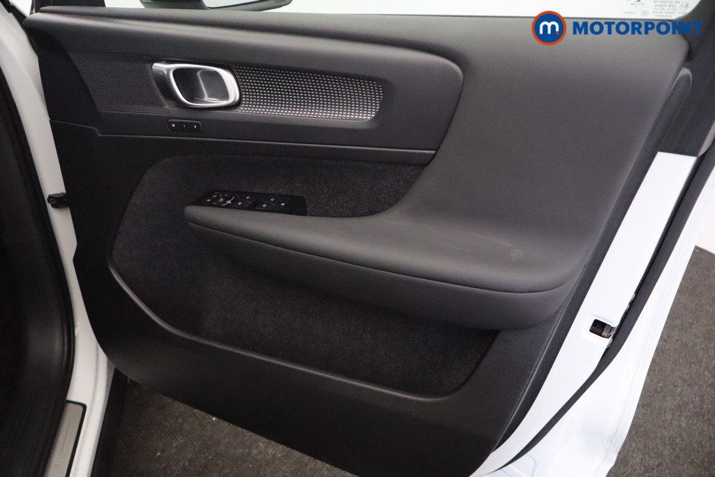 Volvo Xc40 R Design Pro Automatic Petrol SUV - Stock Number (1623418) - 20th supplementary image