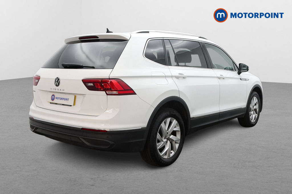 Volkswagen Tiguan Allspace Life Manual Petrol SUV - Stock Number (1623570) - Drivers side rear corner