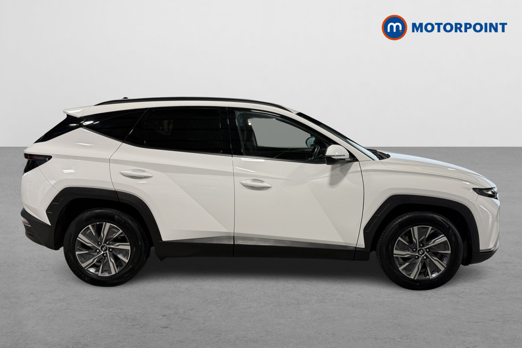 Hyundai Tucson Se Connect Manual Petrol SUV - Stock Number (1624203) - Drivers side