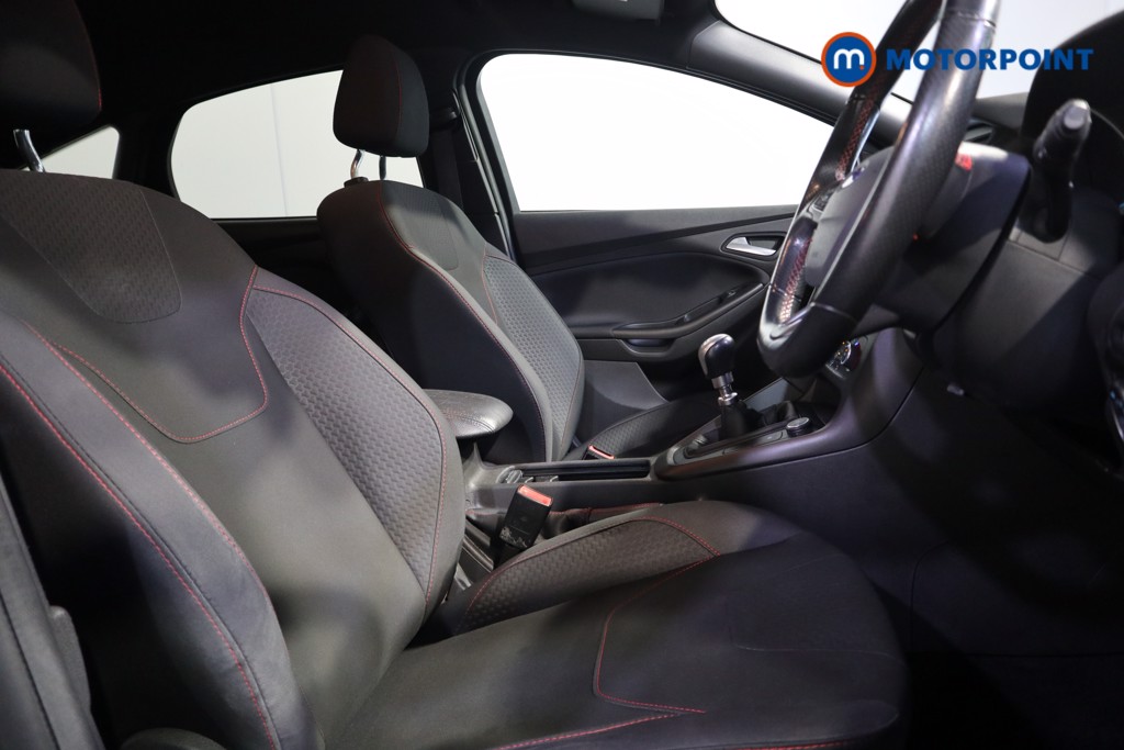 Ford Focus St-Line X Manual Petrol Hatchback - Stock Number (1625512) - 18th supplementary image
