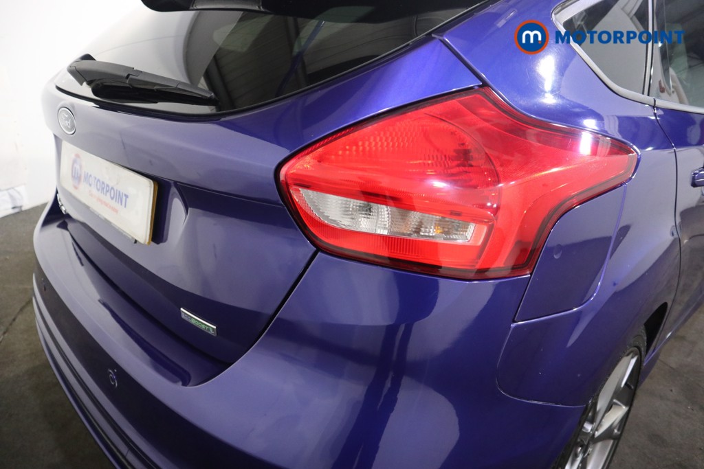 Ford Focus St-Line X Manual Petrol Hatchback - Stock Number (1625512) - 30th supplementary image