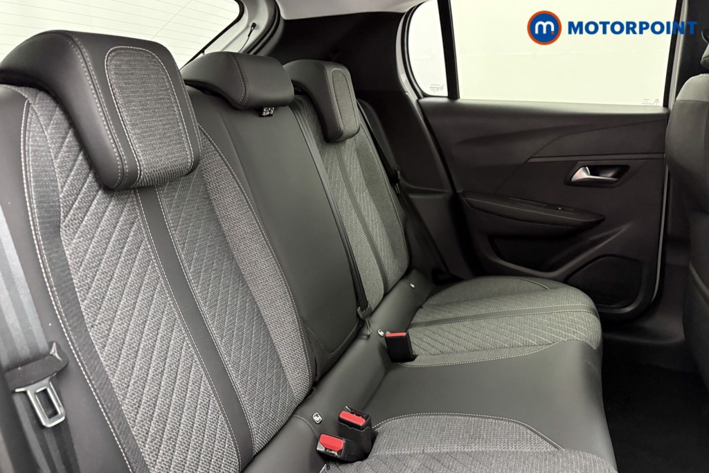 Mini Hatchback Cooper S Level 2 Automatic Electric Hatchback - Stock Number (1626768) - 19th supplementary image