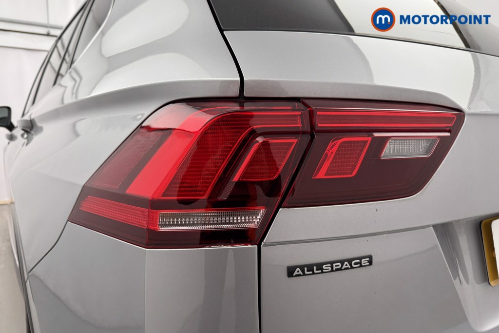 Volkswagen Tiguan Allspace Life Manual Petrol SUV - Stock Number (1627310) - 17th supplementary image