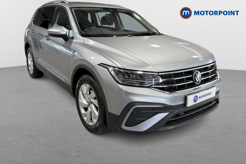 Volkswagen Tiguan Allspace Life Manual Petrol SUV - Stock Number (1627310) - Drivers side front corner