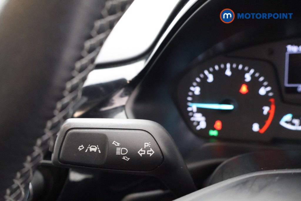 Ford Fiesta Zetec Manual Petrol Hatchback - Stock Number (1627549) - 5th supplementary image