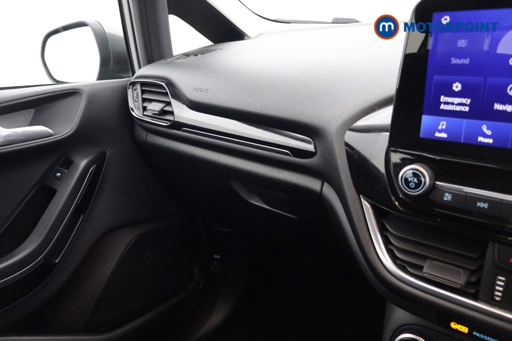 Ford Fiesta Zetec Manual Petrol Hatchback - Stock Number (1627549) - 9th supplementary image