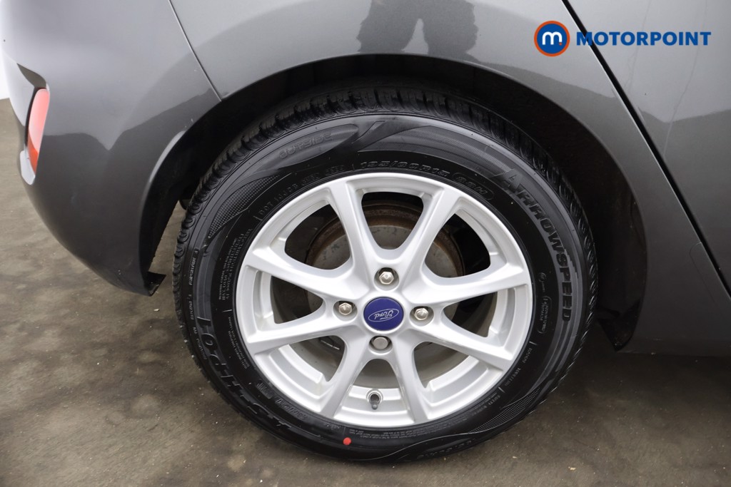 Ford Fiesta Zetec Manual Petrol Hatchback - Stock Number (1627549) - 20th supplementary image