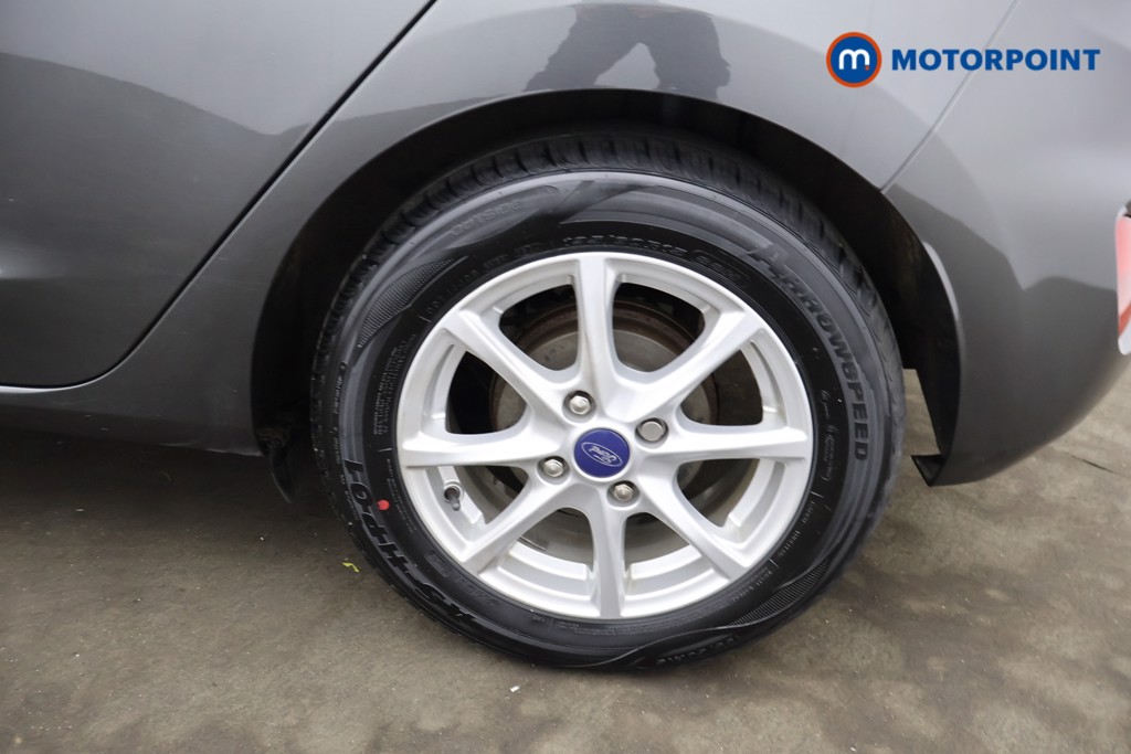 Ford Fiesta Zetec Manual Petrol Hatchback - Stock Number (1627549) - 23rd supplementary image