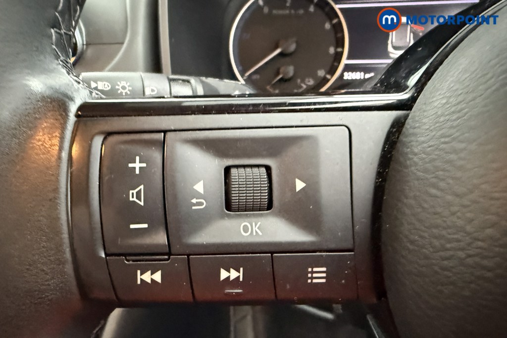 Nissan Qashqai Acenta Premium Automatic Petrol-Electric Hybrid SUV - Stock Number (1628275) - 3rd supplementary image