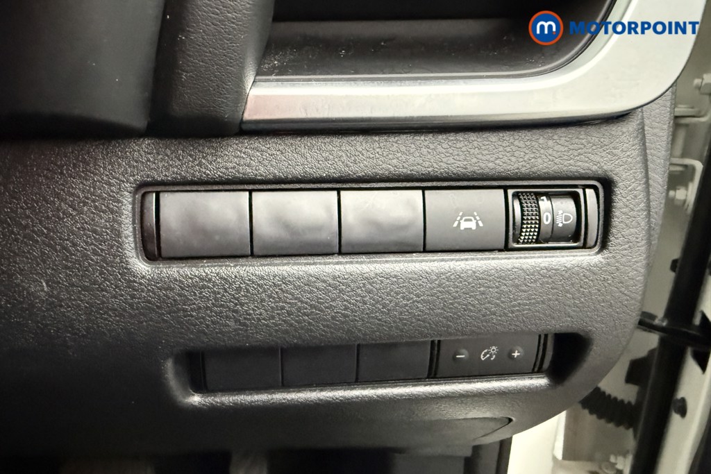 Nissan Qashqai Acenta Premium Automatic Petrol-Electric Hybrid SUV - Stock Number (1628275) - 5th supplementary image