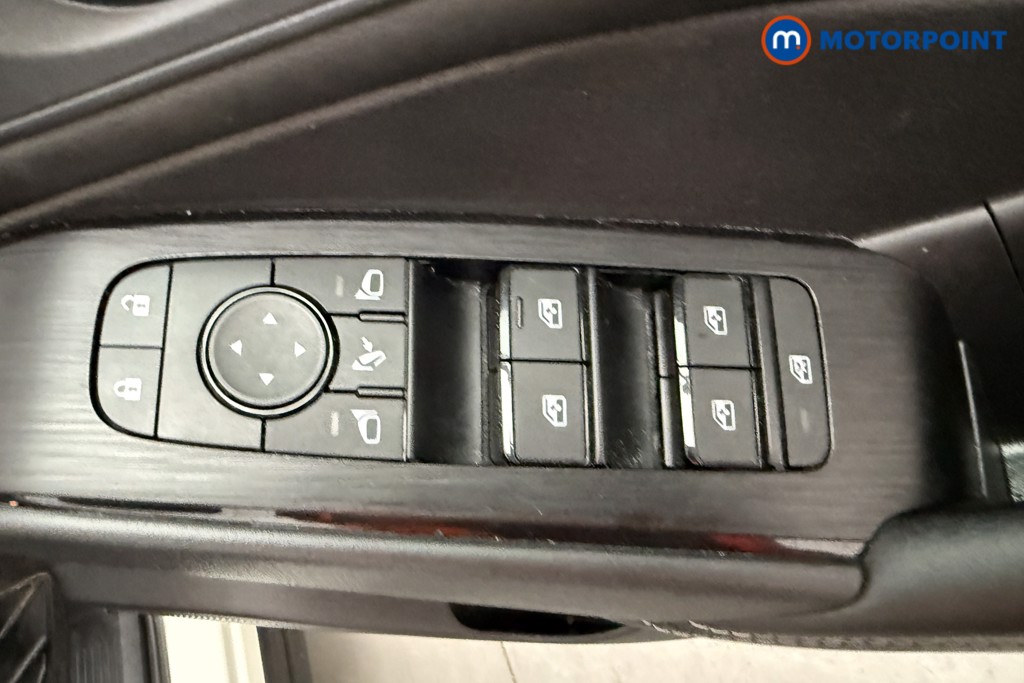 Nissan Qashqai Acenta Premium Automatic Petrol-Electric Hybrid SUV - Stock Number (1628275) - 16th supplementary image