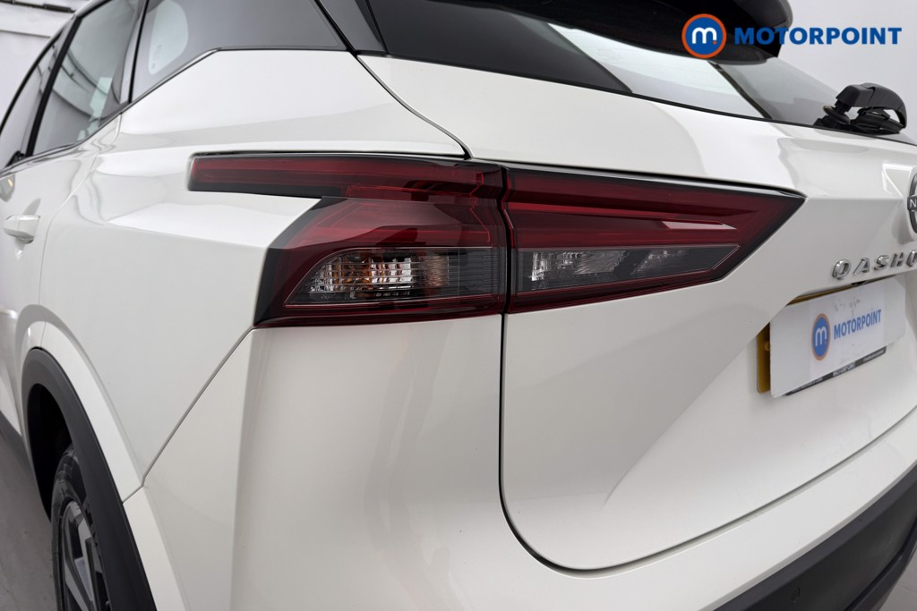 Nissan Qashqai Acenta Premium Automatic Petrol-Electric Hybrid SUV - Stock Number (1628275) - 20th supplementary image
