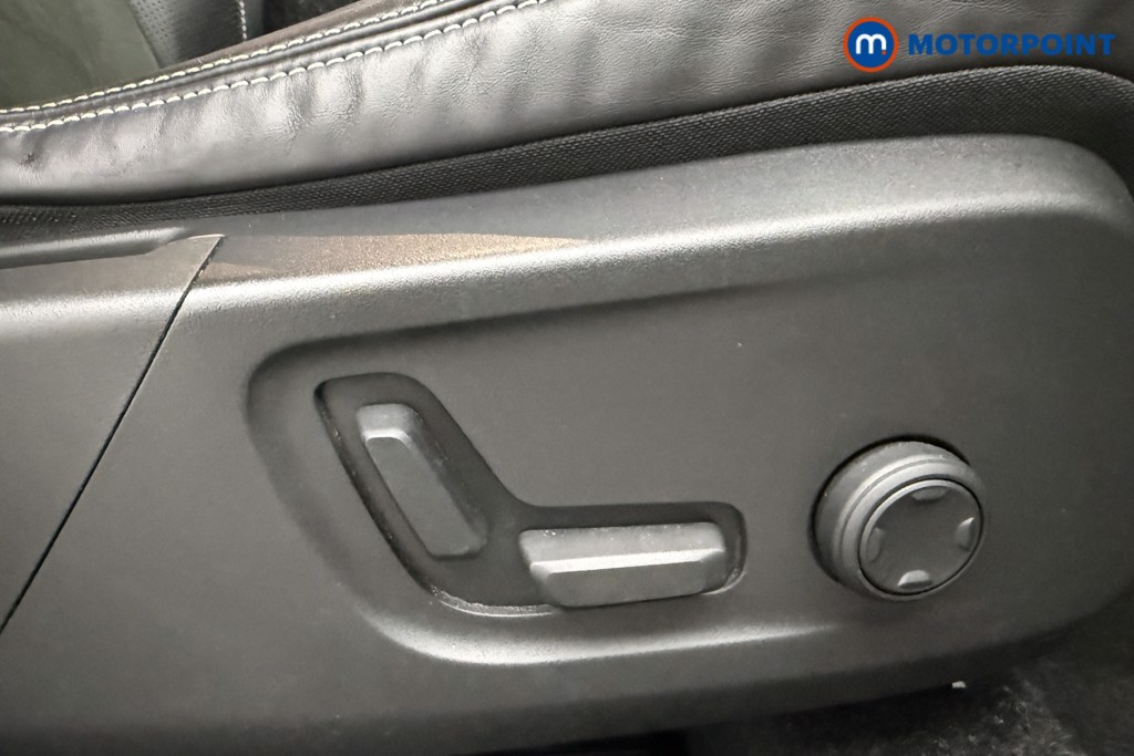 Volvo Xc40 R Design Pro Automatic Diesel SUV - Stock Number (1628691) - 19th supplementary image