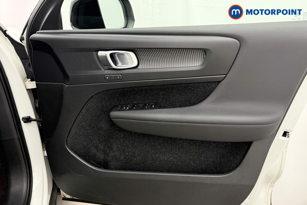 Volvo Xc40 R Design Pro Automatic Diesel SUV - Stock Number (1628691) - 20th supplementary image