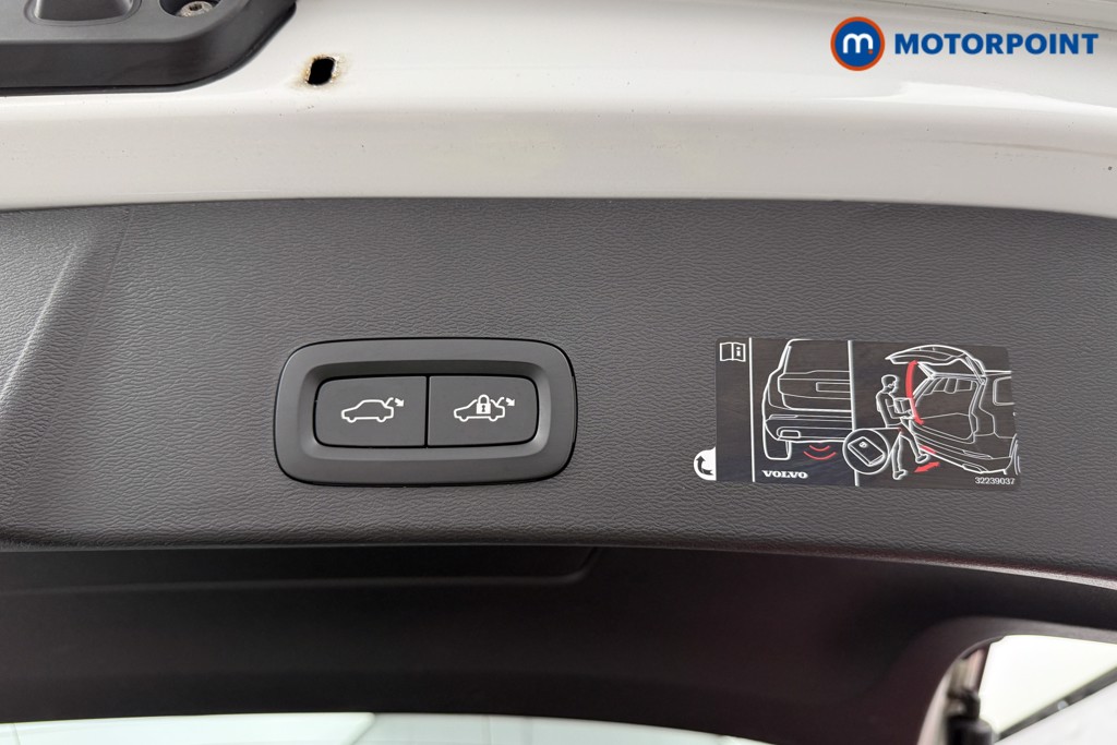 Volvo Xc40 R Design Pro Automatic Diesel SUV - Stock Number (1628691) - 27th supplementary image