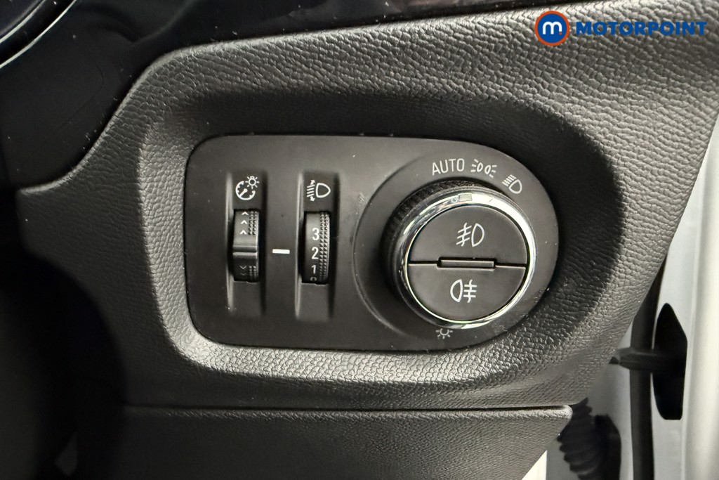 Vauxhall Corsa GS Manual Petrol Hatchback - Stock Number (1628812) - 5th supplementary image