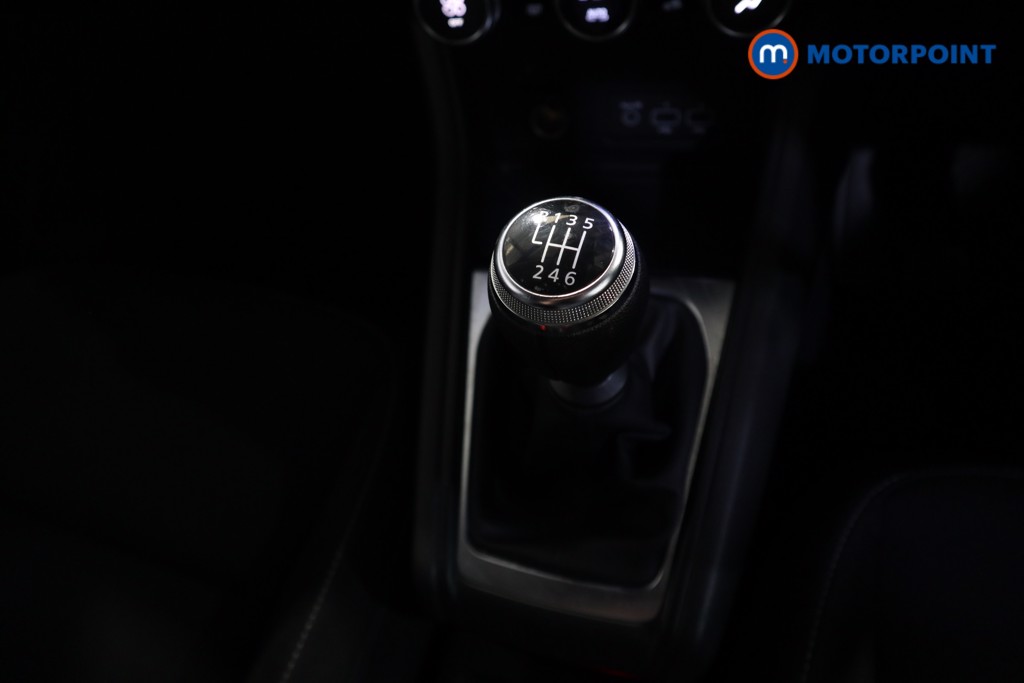 Renault Captur Iconic Manual Petrol SUV - Stock Number (1629725) - 12th supplementary image