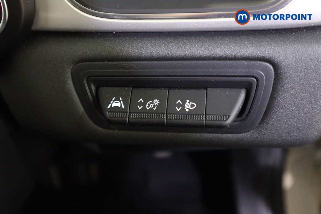 Renault Captur Iconic Manual Petrol SUV - Stock Number (1629725) - 14th supplementary image