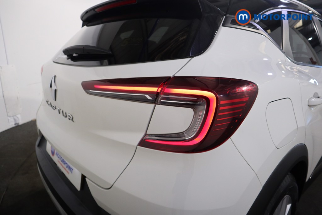 Renault Captur Iconic Manual Petrol SUV - Stock Number (1629725) - 27th supplementary image