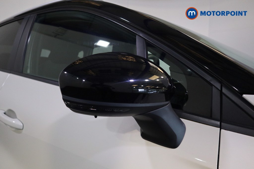 Renault Captur Iconic Manual Petrol SUV - Stock Number (1629725) - 30th supplementary image