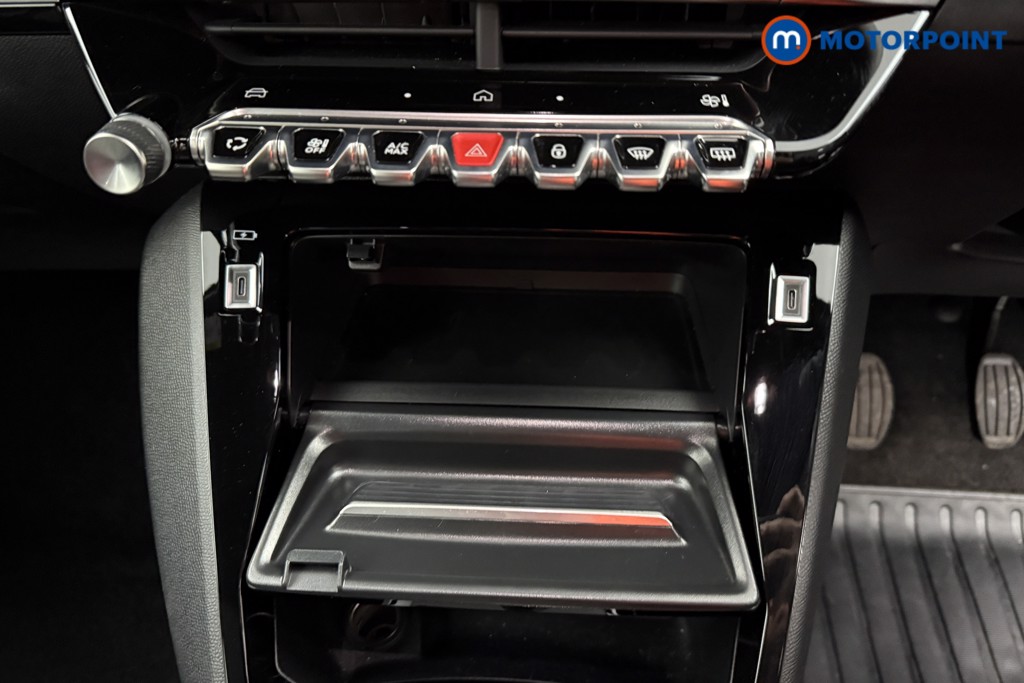 Peugeot 2008 Allure Manual Petrol SUV - Stock Number (1630212) - 11th supplementary image