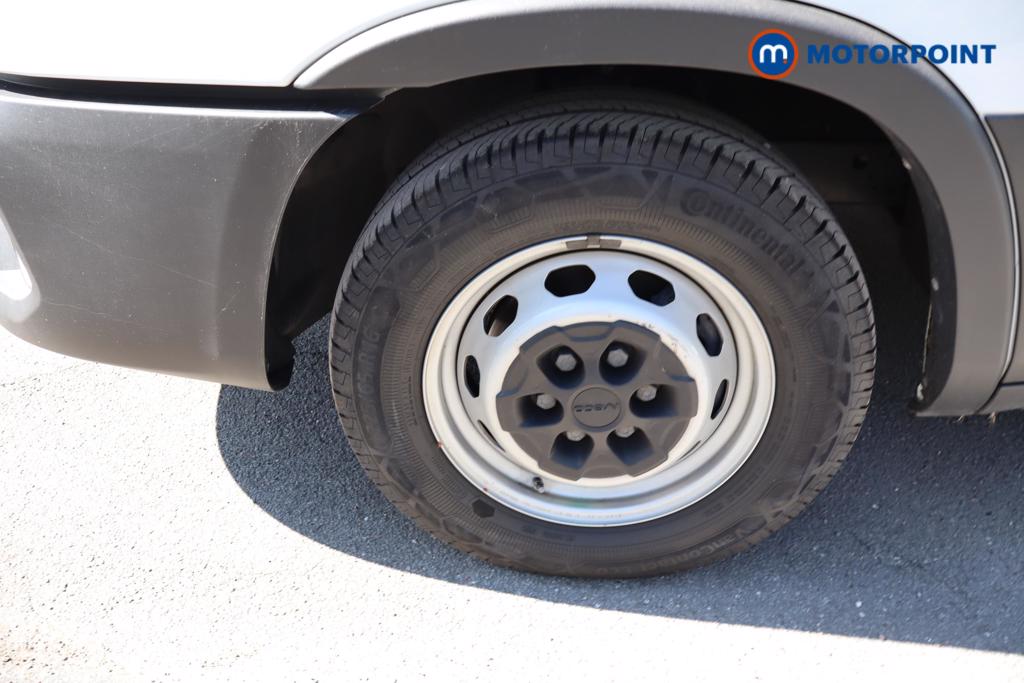 Iveco Daily Business Automatic Diesel High Volume-High Roof Van - Stock Number (1631872) - Passenger side rear corner