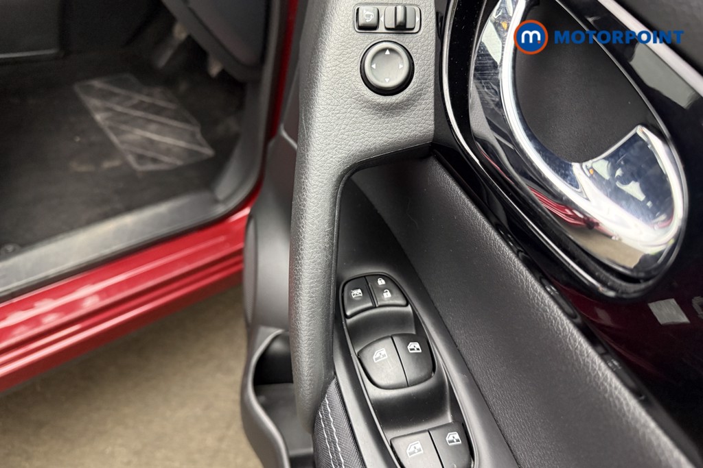 Nissan Qashqai Acenta Premium Manual Petrol SUV - Stock Number (1632629) - 16th supplementary image