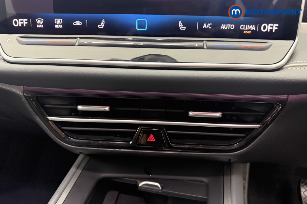 Volkswagen Passat Life Automatic Petrol Plug-In Hybrid Estate - Stock Number (1632925) - 6th supplementary image