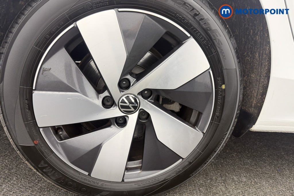 Volkswagen Passat Life Automatic Petrol Plug-In Hybrid Estate - Stock Number (1632925) - 20th supplementary image