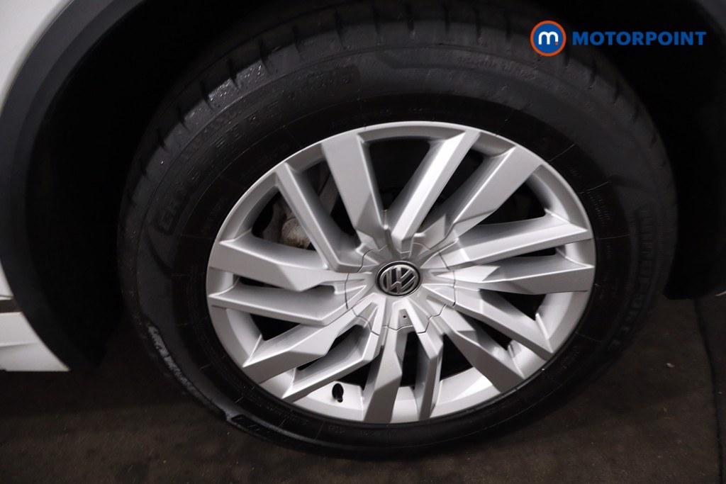 Volkswagen Touareg SEL Automatic Petrol SUV - Stock Number (1633806) - 10th supplementary image