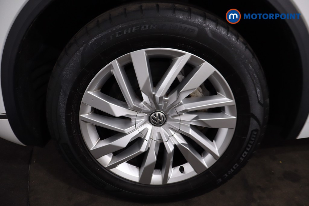 Volkswagen Touareg SEL Automatic Petrol SUV - Stock Number (1633806) - 11th supplementary image