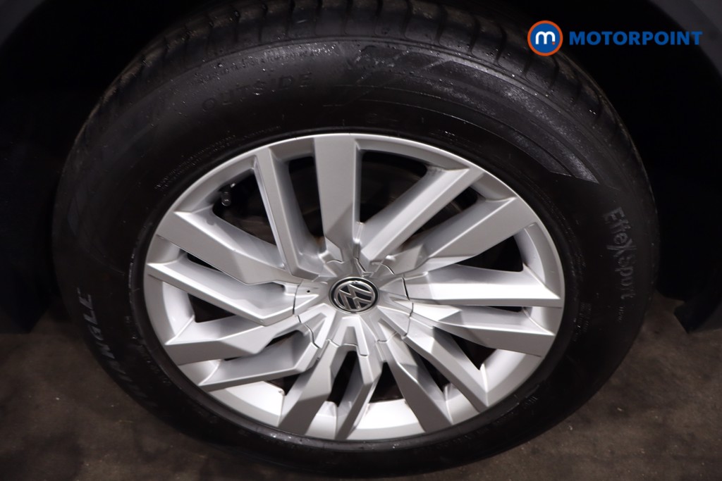 Volkswagen Touareg SEL Automatic Petrol SUV - Stock Number (1633806) - 12th supplementary image