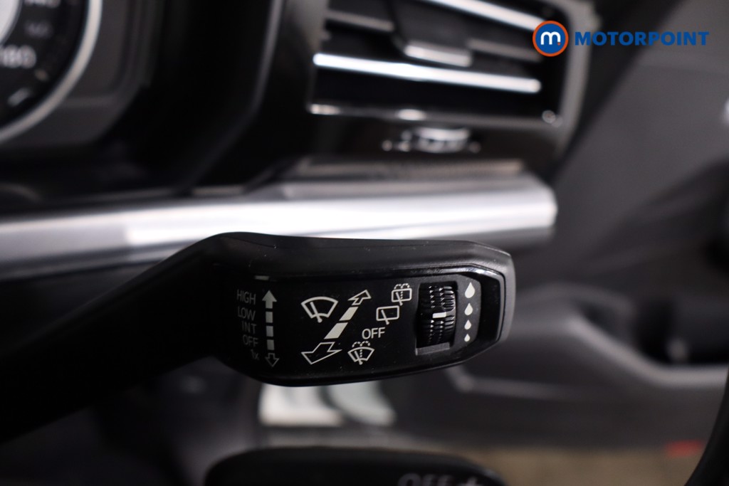 Volkswagen Touareg SEL Automatic Petrol SUV - Stock Number (1633806) - 15th supplementary image