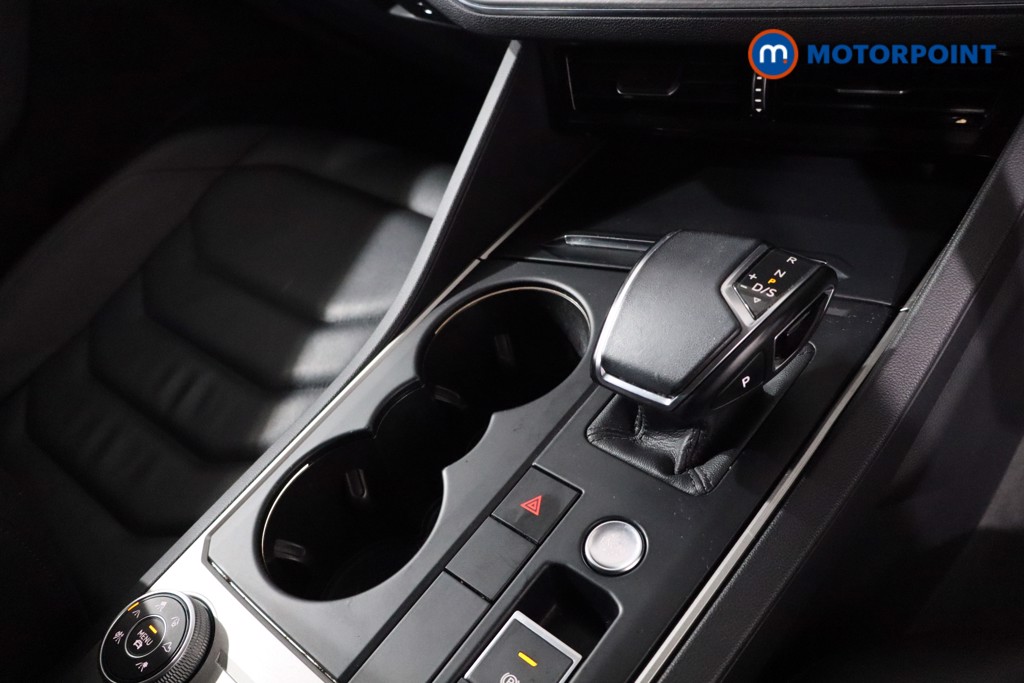 Volkswagen Touareg SEL Automatic Petrol SUV - Stock Number (1633806) - 20th supplementary image