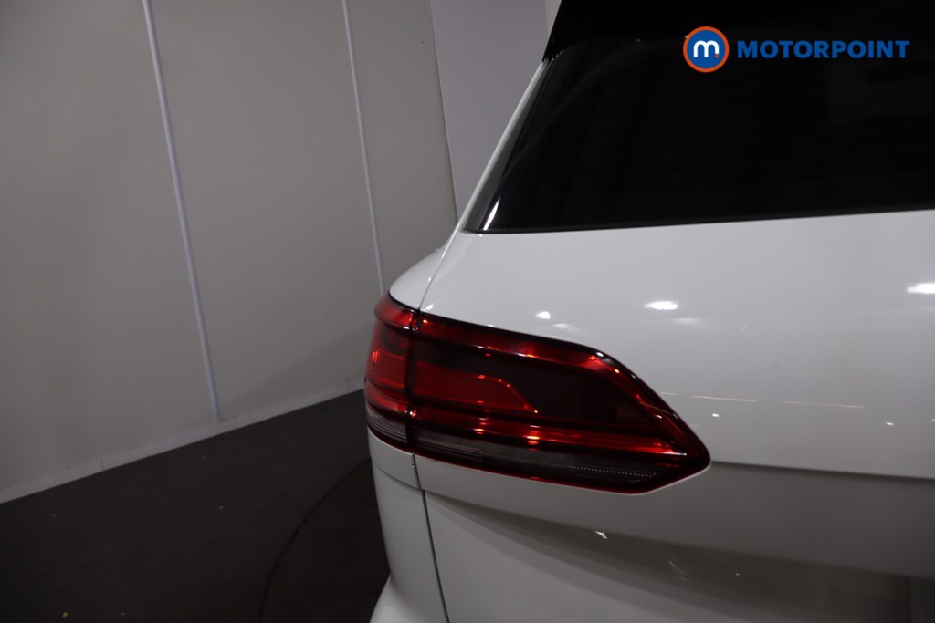 Volkswagen Touareg SEL Automatic Petrol SUV - Stock Number (1633806) - 37th supplementary image