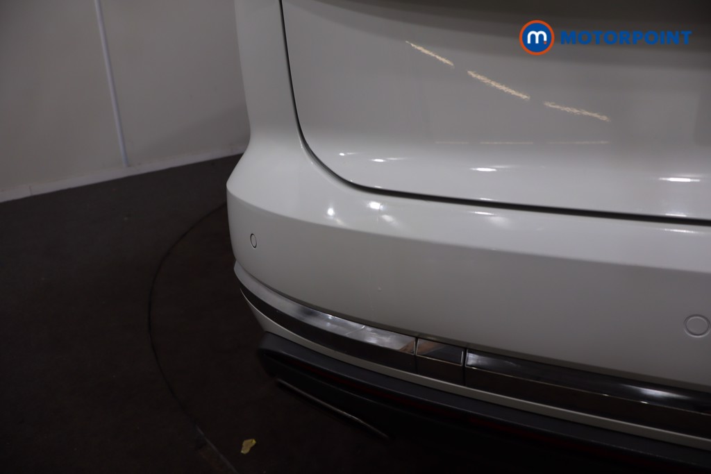 Volkswagen Touareg SEL Automatic Petrol SUV - Stock Number (1633806) - 38th supplementary image