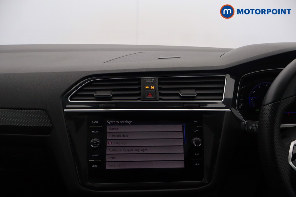 Volkswagen Tiguan R-Line Automatic Petrol SUV - Stock Number (1634261) - 3rd supplementary image