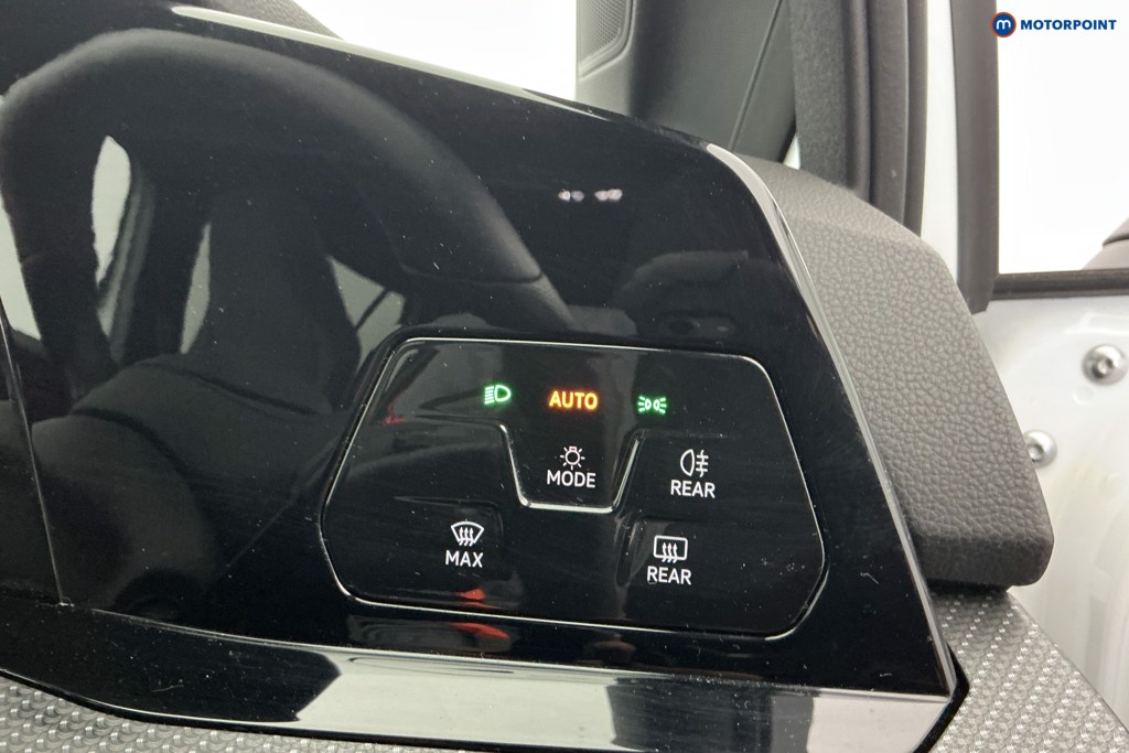 Volkswagen Golf R-Line Manual Petrol Hatchback - Stock Number (1634486) - 25th supplementary image